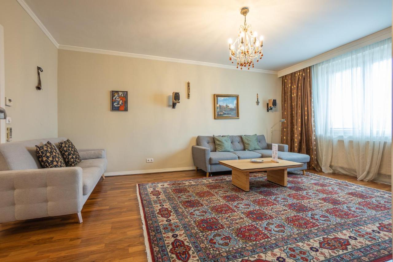 Apartment With A Balcony - 15 Min To City Center Bécs Kültér fotó