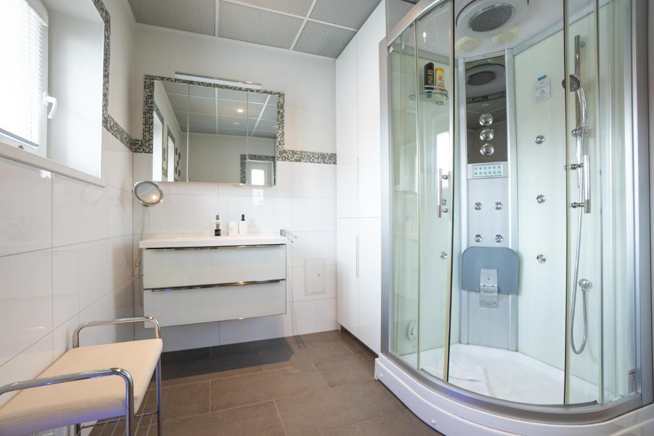 Apartment With A Balcony - 15 Min To City Center Bécs Kültér fotó