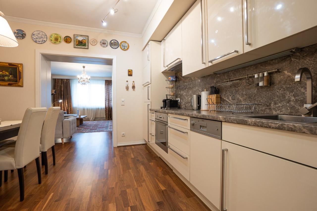 Apartment With A Balcony - 15 Min To City Center Bécs Kültér fotó