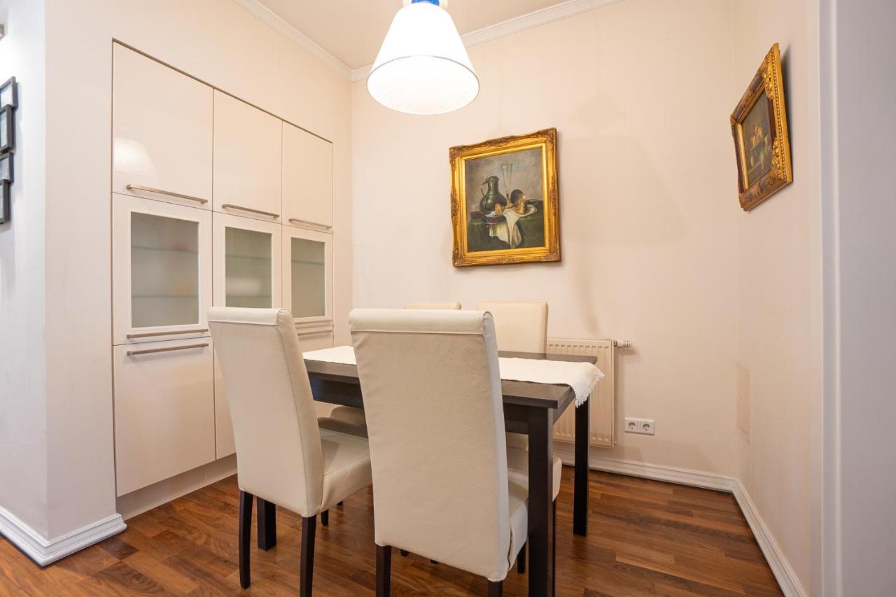 Apartment With A Balcony - 15 Min To City Center Bécs Kültér fotó