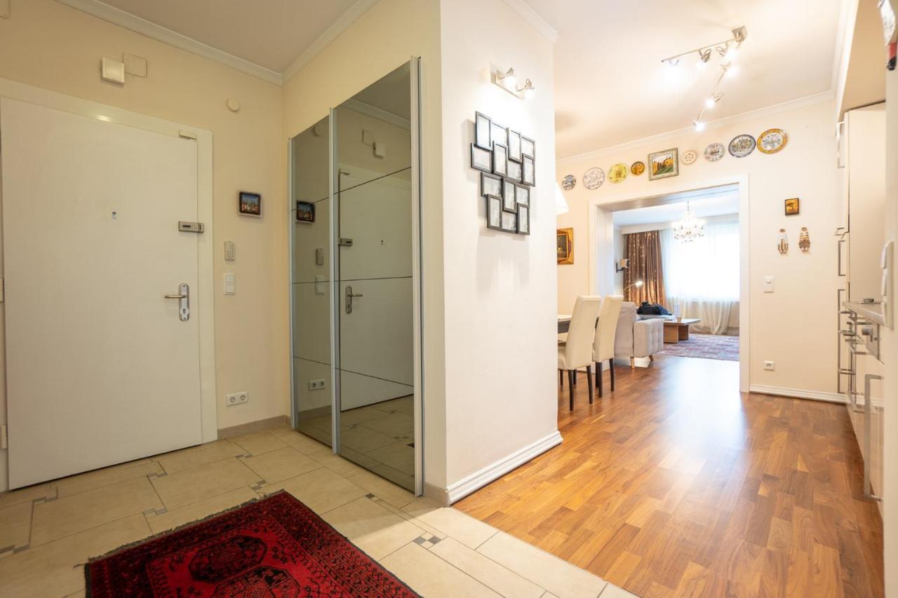 Apartment With A Balcony - 15 Min To City Center Bécs Kültér fotó