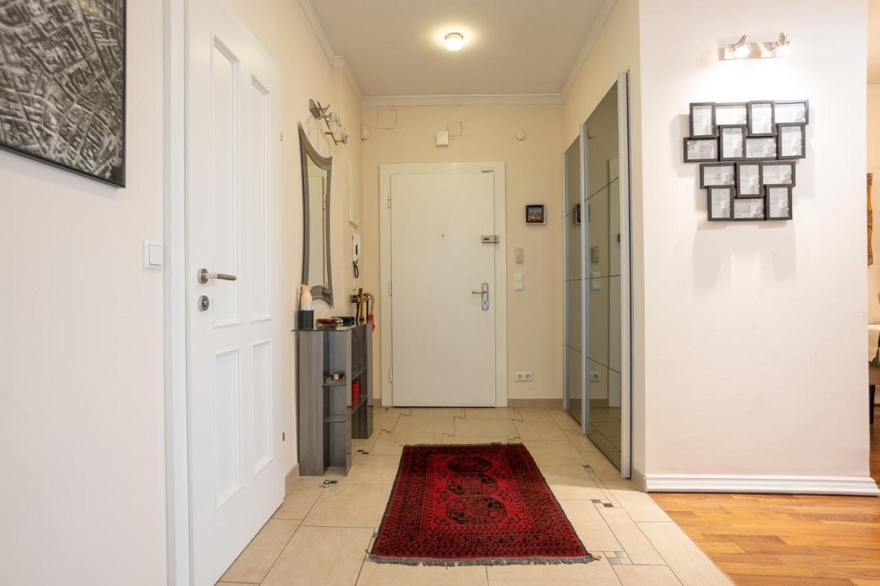 Apartment With A Balcony - 15 Min To City Center Bécs Kültér fotó