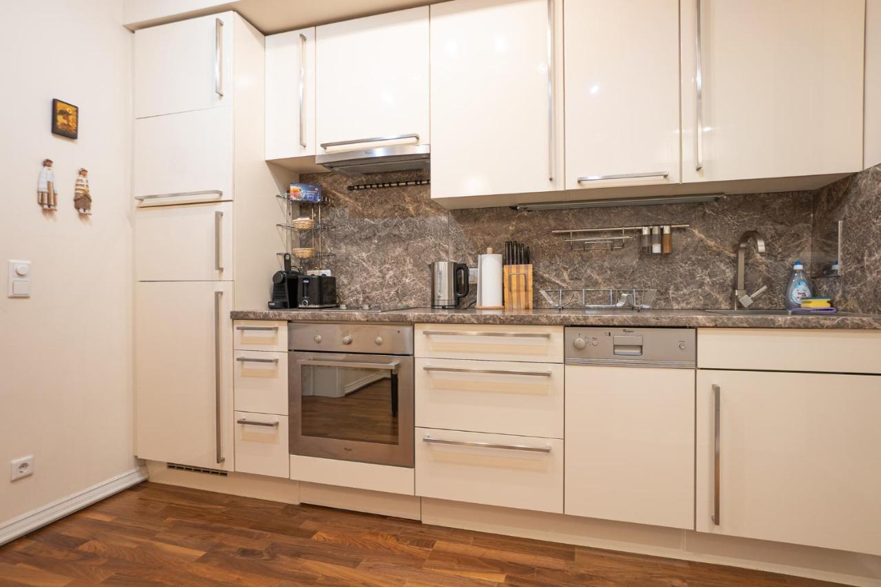 Apartment With A Balcony - 15 Min To City Center Bécs Kültér fotó